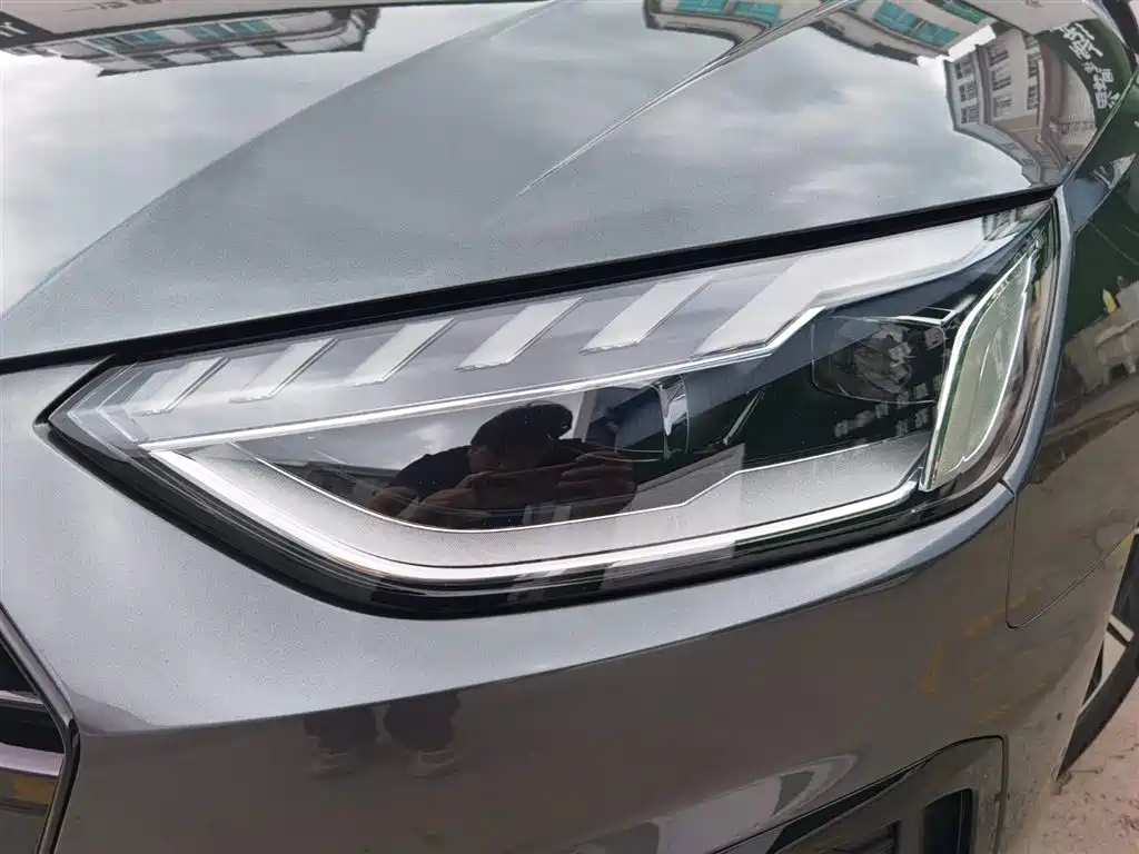 Audi A4L 2023 40 TFSI Luxury Dynamic Edition