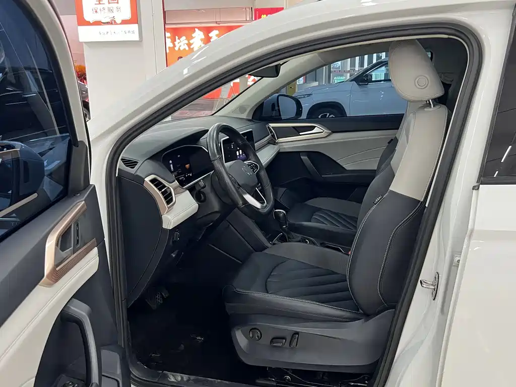 Touyue 2023 300TSI Two-Wheel Drive Jiaoyue Edition