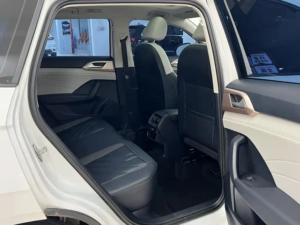 Touyue 2023 300TSI Two-Wheel Drive Jiaoyue Edition