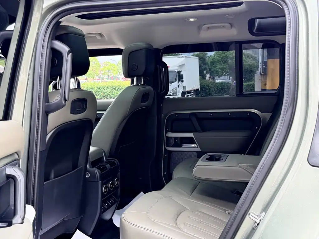 Land Rover Defender 2020 110 P400 HSE
