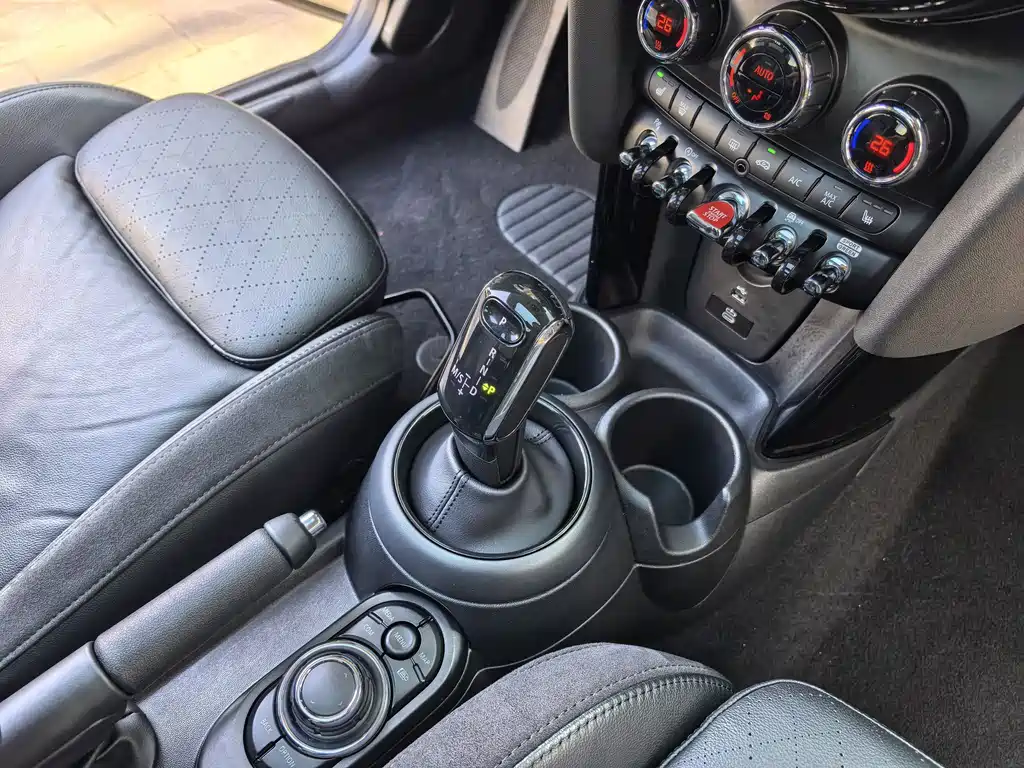 2022 MINI Cooper S Artist Edition