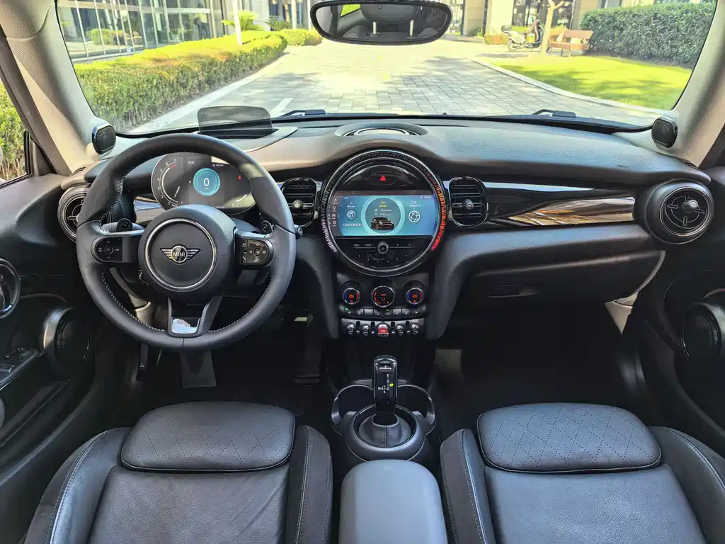 2022 MINI Cooper S Artist Edition
