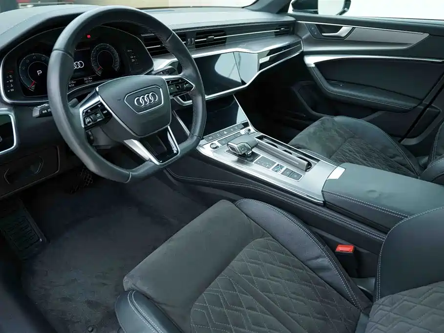 Audi A6L 2022 55 TFSI quattro Premium Dynamics Edition