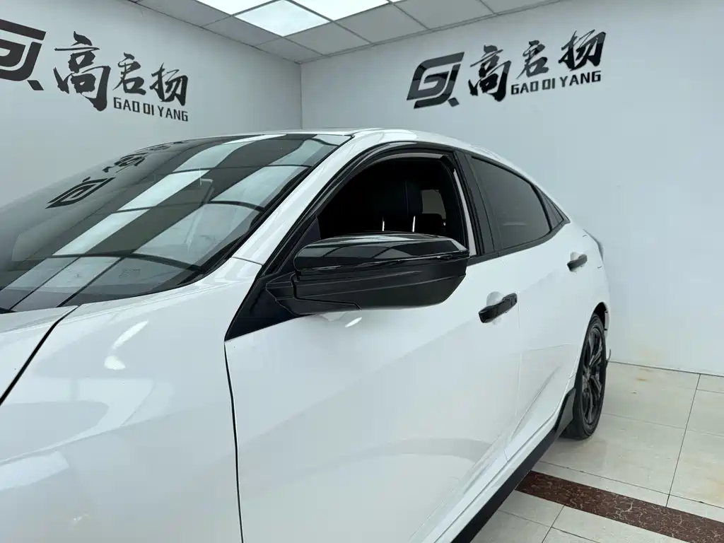 Civic 2021 Hatchback 220TURBO CVT Cool Control