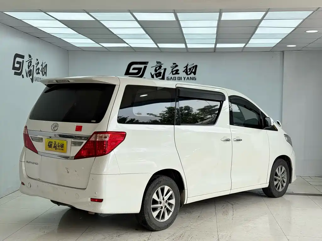 Alphard 2014 Model Middle East Edition