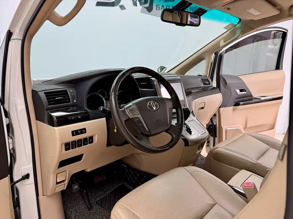 Alphard 2014 Model Middle East Edition