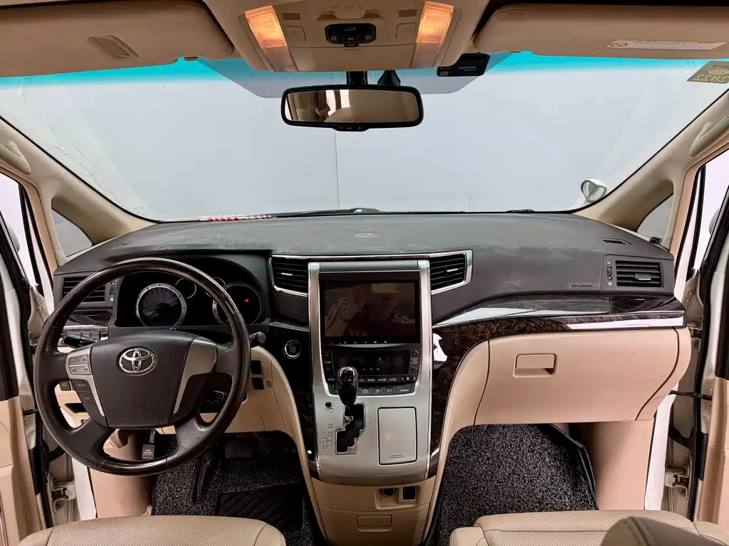 Alphard 2014 Model Middle East Edition