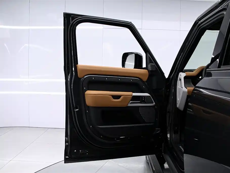 Land Rover Defender 2023 Edition 110 3.0T P400 X-DYNAMIC HSE