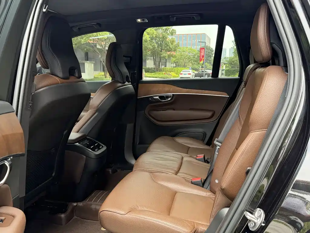 Volvo XC90 2022 B5 Intelligent Drive Luxury 7-seater