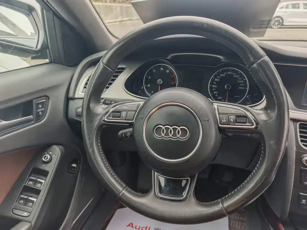 Audi A4L 2016 35 TFSI Prestige Edition S Line Comfort Version