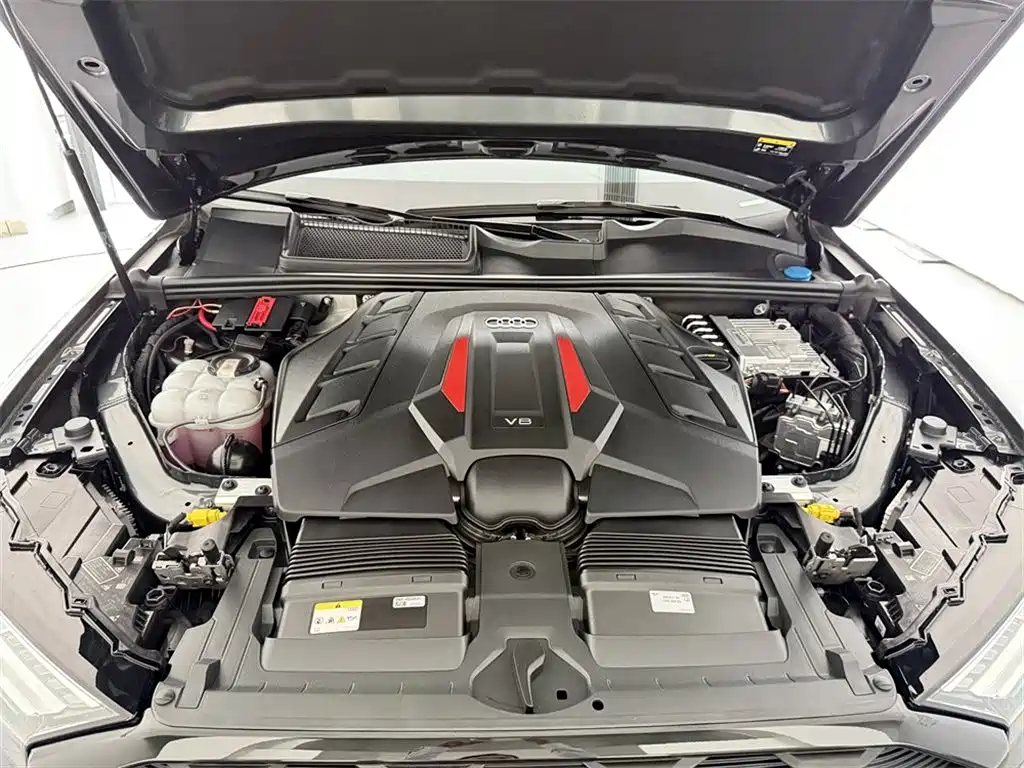 Audi SQ7 2024 model 4.0 TFSI