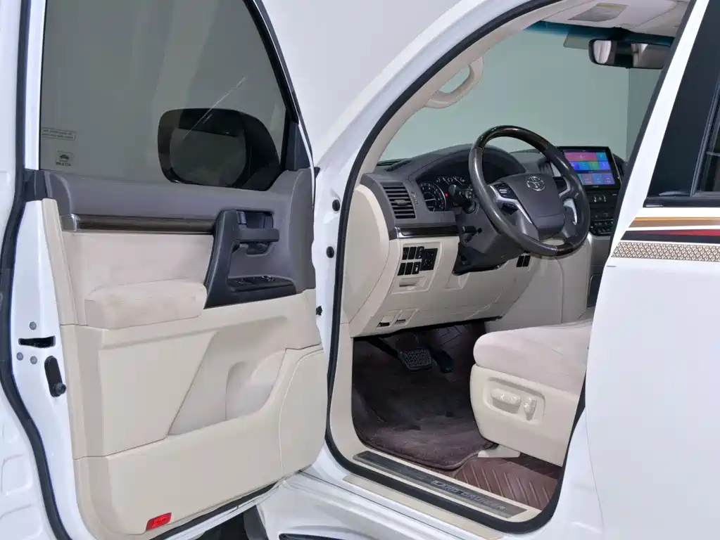 Land Cruiser Prado (Import) 2019 Model 4.0L Middle East Edition