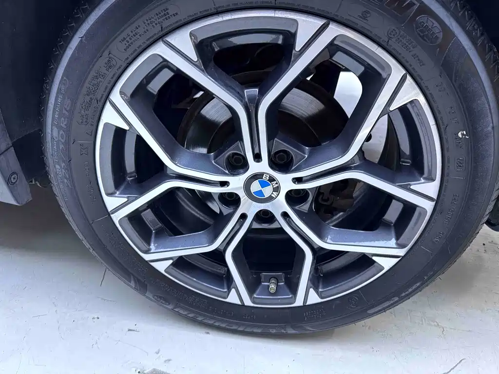 BMW X1 2022 sDrive20Li Luxury Edition