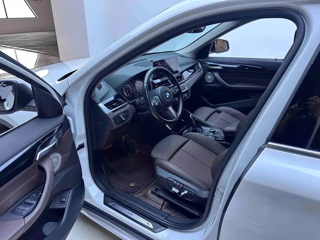 BMW X1 2022 sDrive20Li Luxury Edition