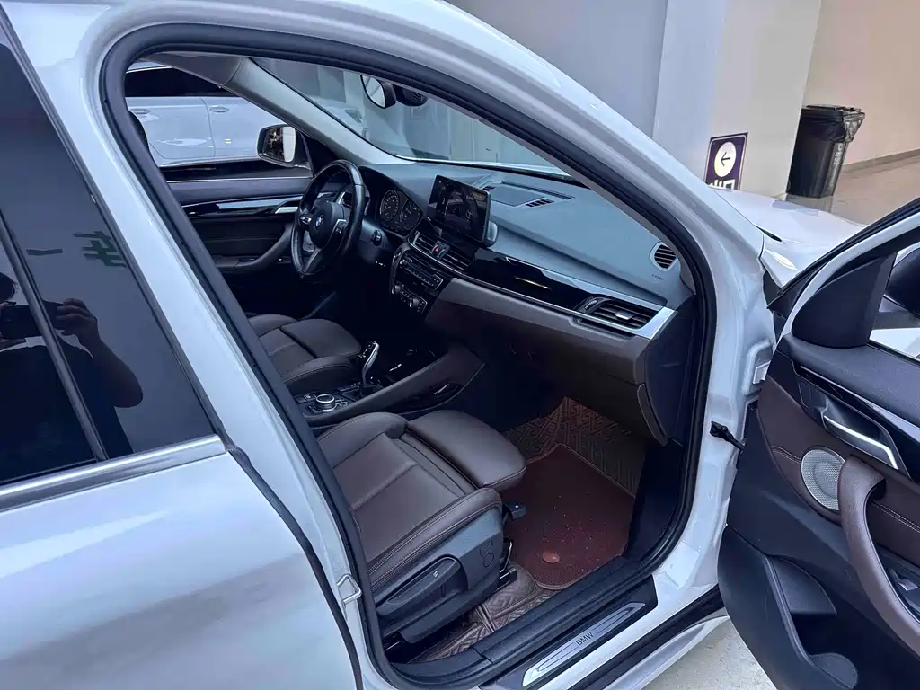 BMW X1 2022 sDrive20Li Luxury Edition