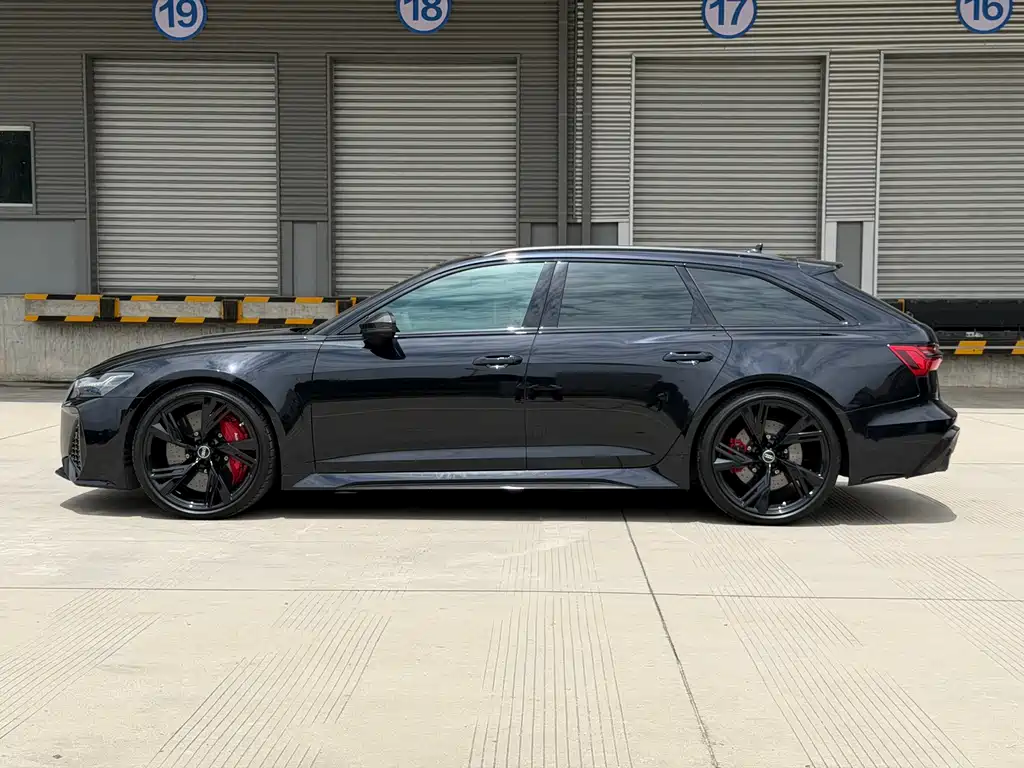 Audi RS 6 2022 model RS 6 4.0T Avant