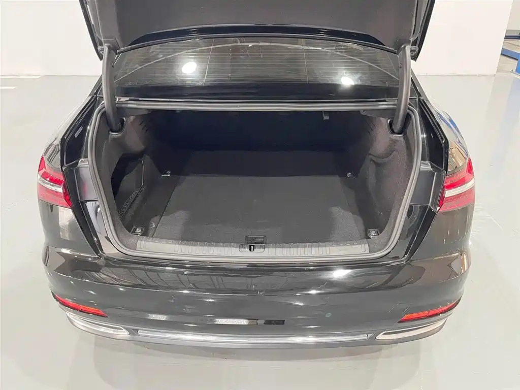 Audi A6L 2019 40 TFSI Luxury Aversion Edition