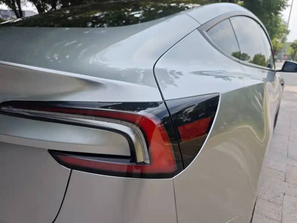 Model 3 2025 Rear-Wheel Drive Edition