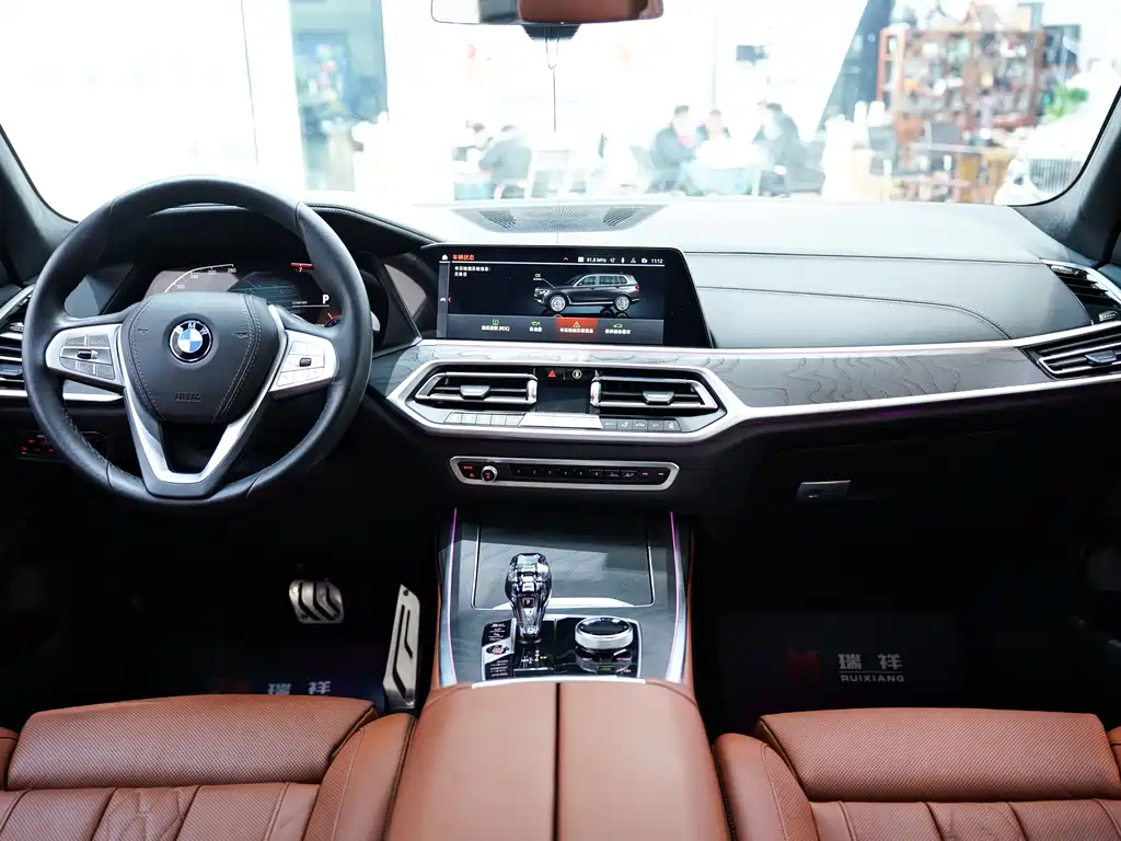 BMW X7 2021 xDrive40i Luxury Package