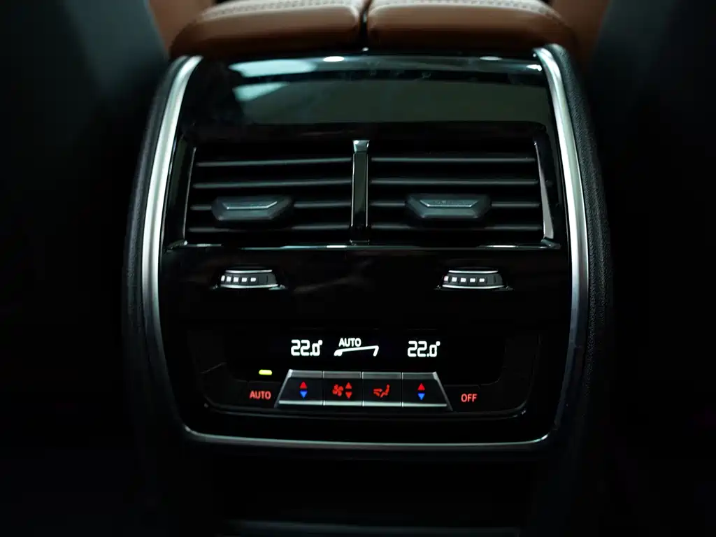 BMW X7 2021 xDrive40i Luxury Package