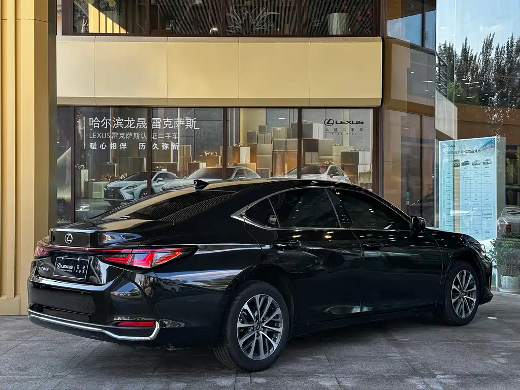 Lexus ES 2025 200 Prestige Edition