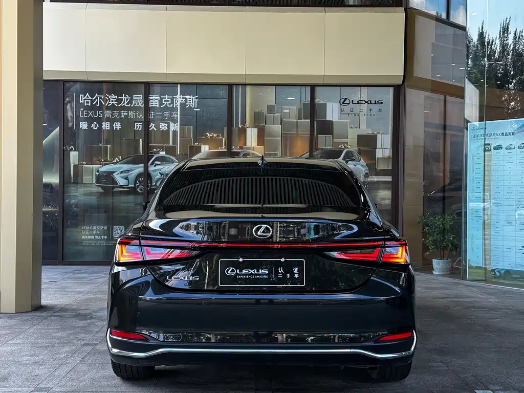 Lexus ES 2025 200 Prestige Edition