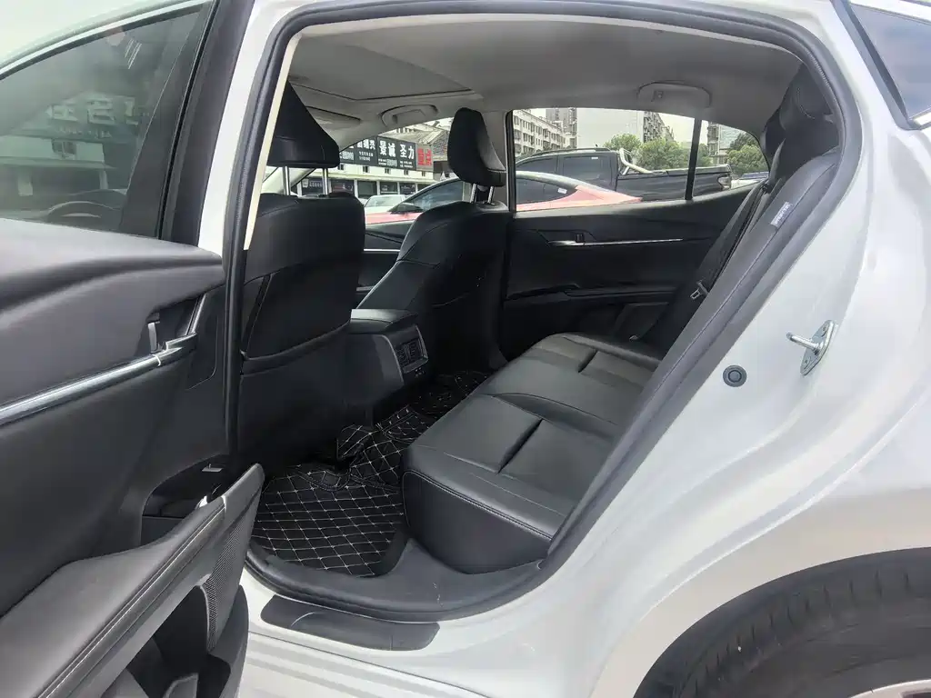 Camry 2024 2.0E Elite Edition