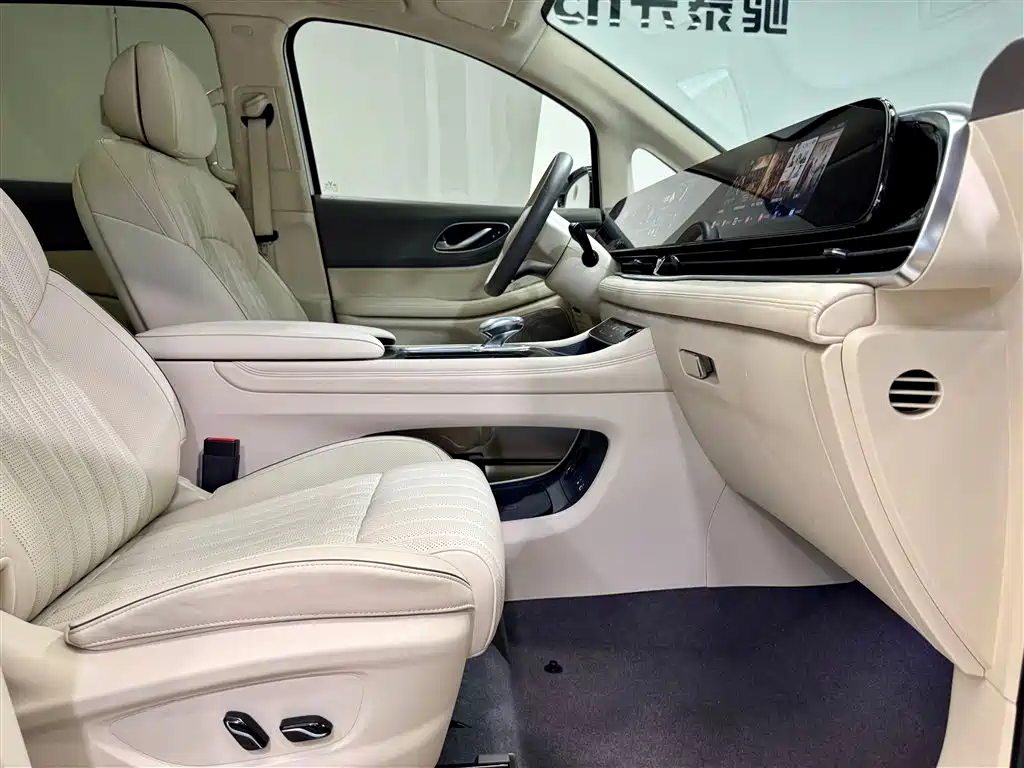 Dreams Explorer 2024款 PHEV Extra-long Range Flagship Edition