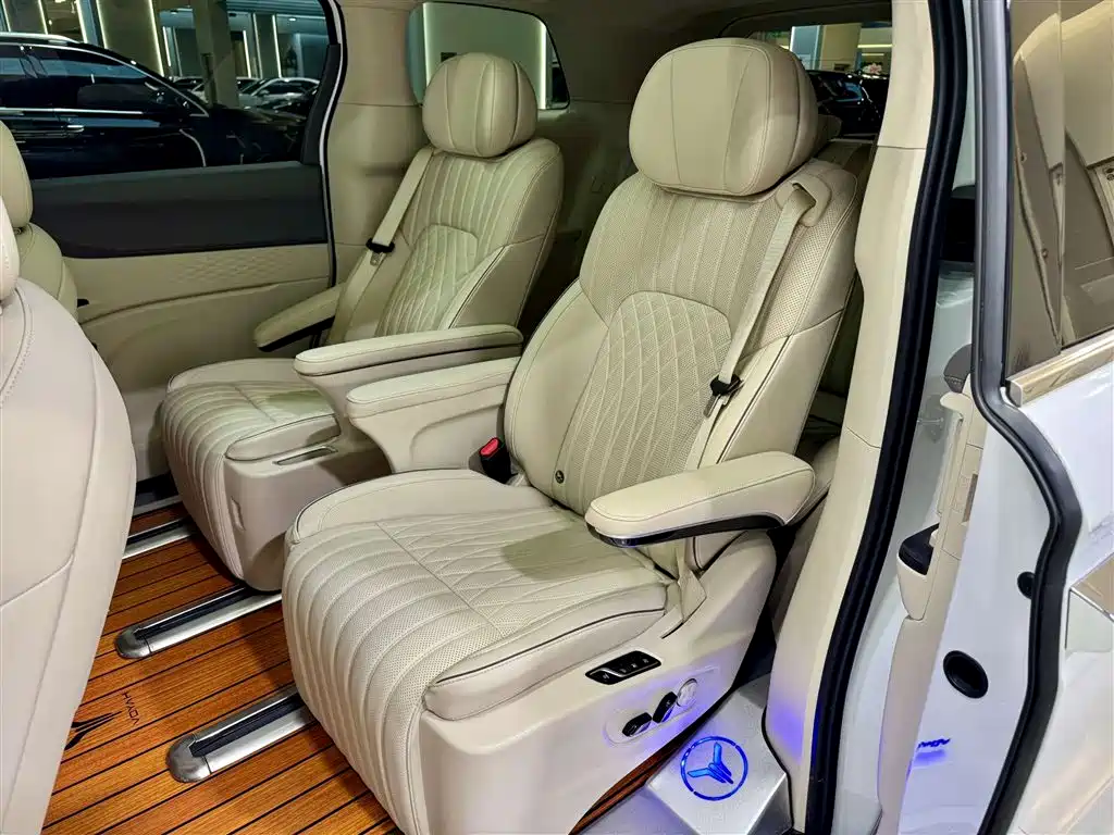 Dreams Explorer 2024款 PHEV Extra-long Range Flagship Edition
