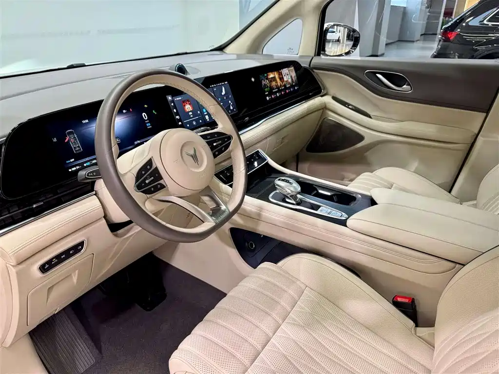 Dreams Explorer 2024款 PHEV Extra-long Range Flagship Edition