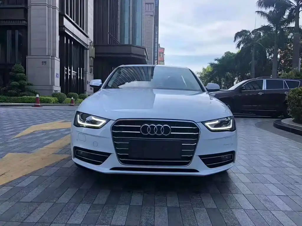 Audi A4L 2013 model 35 TFSI automatic standard edition