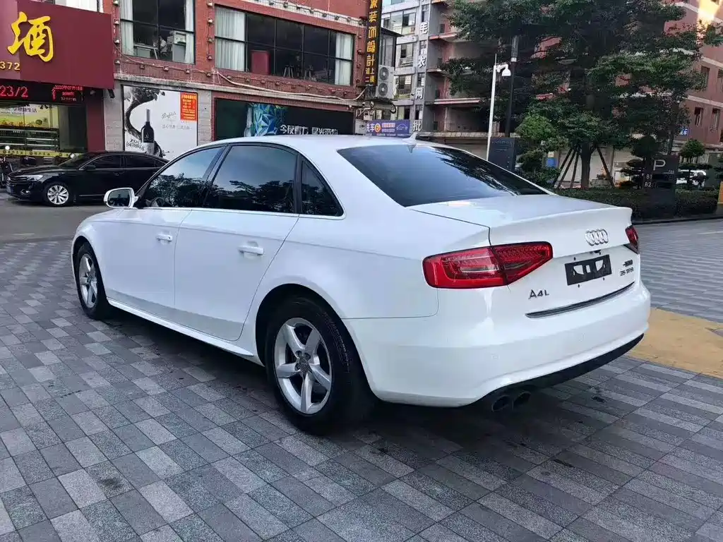 Audi A4L 2013 model 35 TFSI automatic standard edition