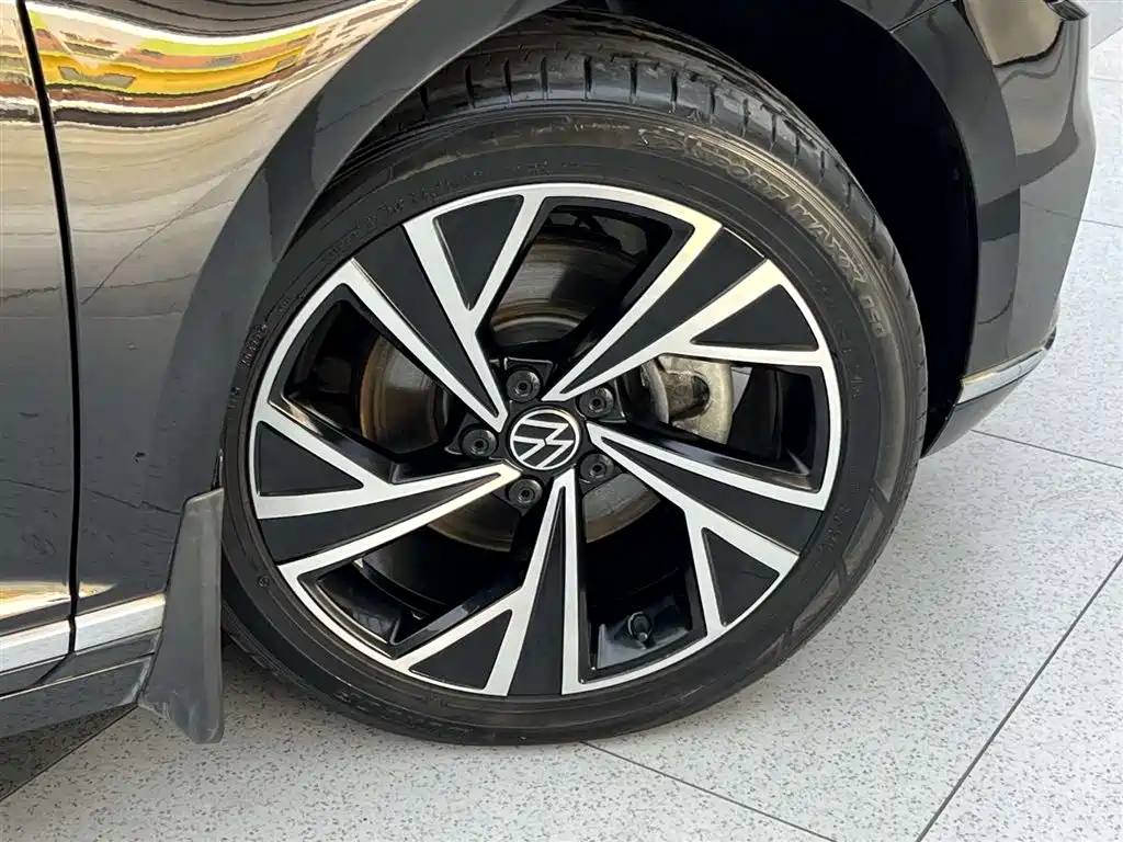 Magotan 2023 Edition 2 Millionth Anniversary 330 TSI DSG Luxury Edition