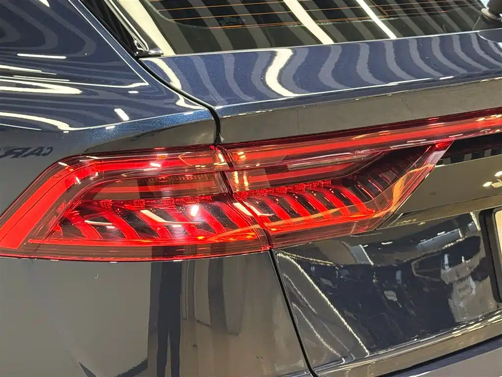 Audi Q8 2023 55 TFSI Luxury Dynamic Edition