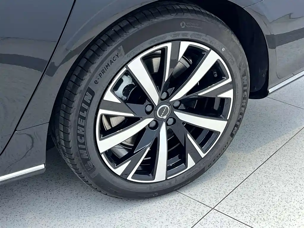 Volvo S90 2026 B5 Intelligent Comfort Luxury Edition