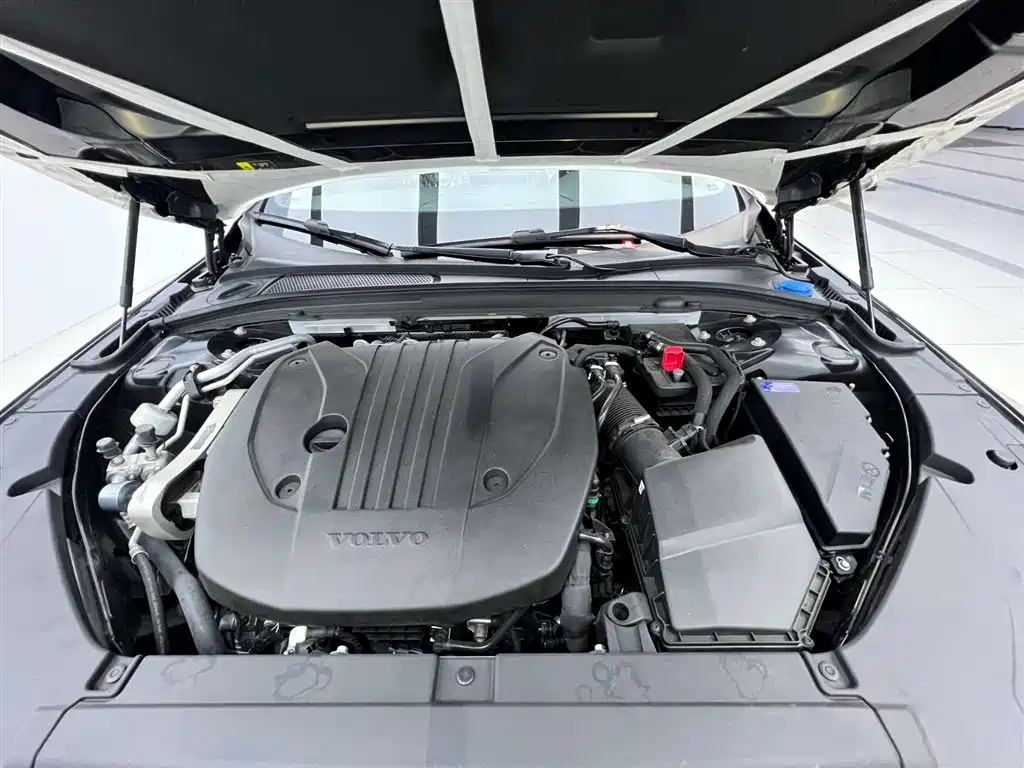 Volvo S90 2026 B5 Intelligent Comfort Luxury Edition