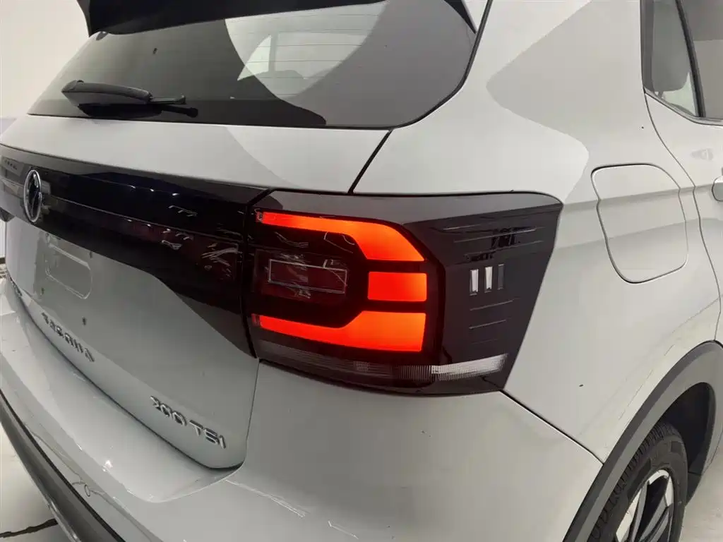 Tayron 2023 200TSI DSG Yuezhiilian Edition