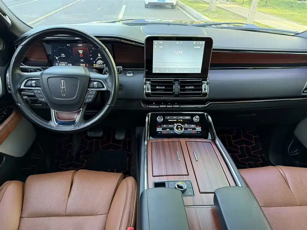 Navigator 2020 3.5T Prestige Edition