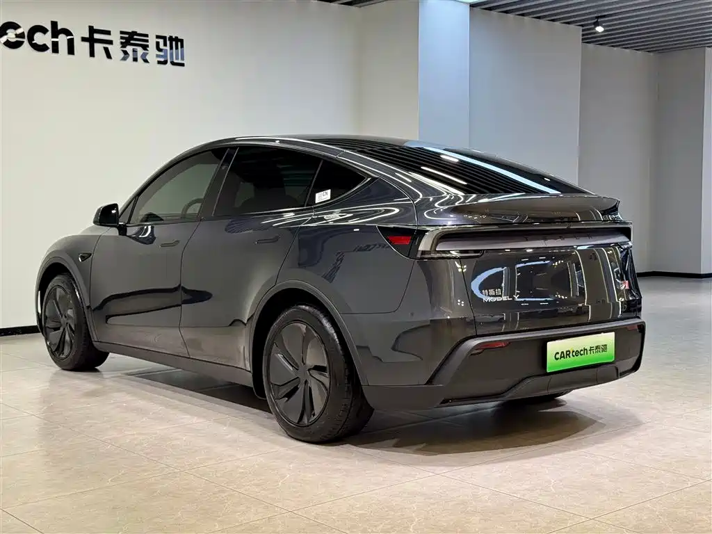 Model Y 2025 Rear-Wheel Drive Edition