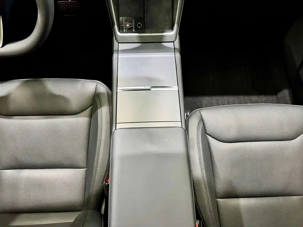 Model Y 2025 Rear-Wheel Drive Edition