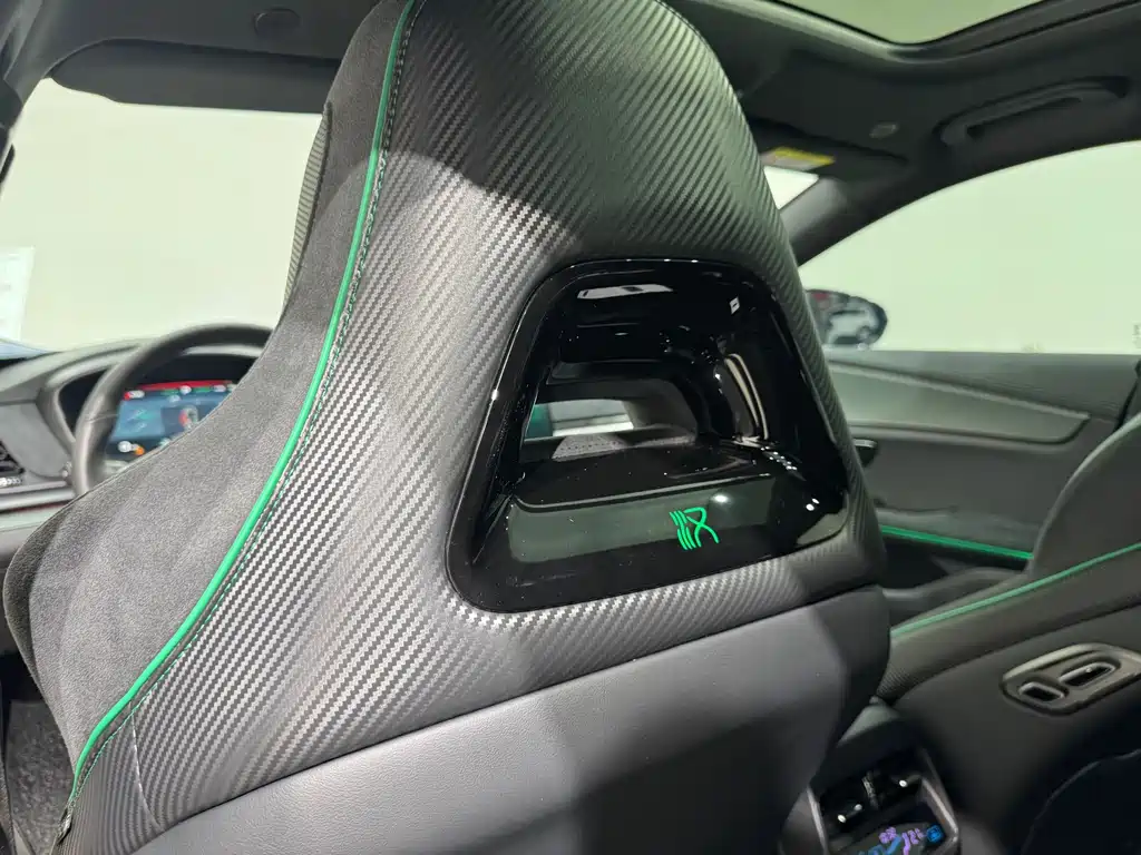 Han 2022 EV 610KM Four-Wheel Drive Qianshan Cui Limited Edition