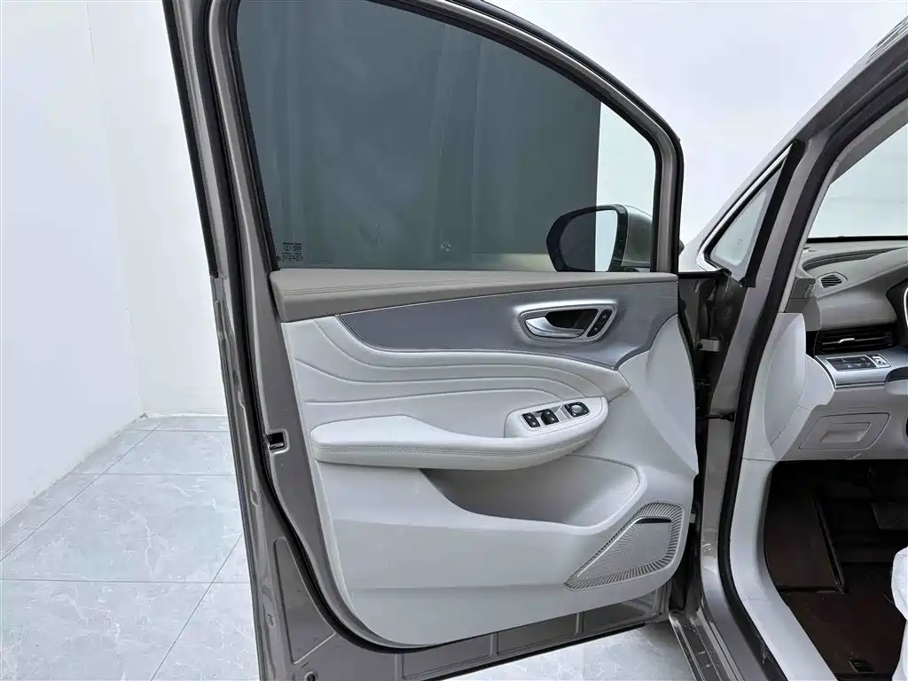ROEWE iMAX8 New Energy 2025 Edition 1.5T DMH Lushun Zhixiang Version