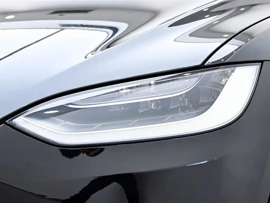 Model X 2016 90D