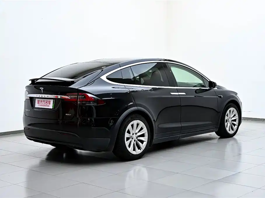 Model X 2016 90D