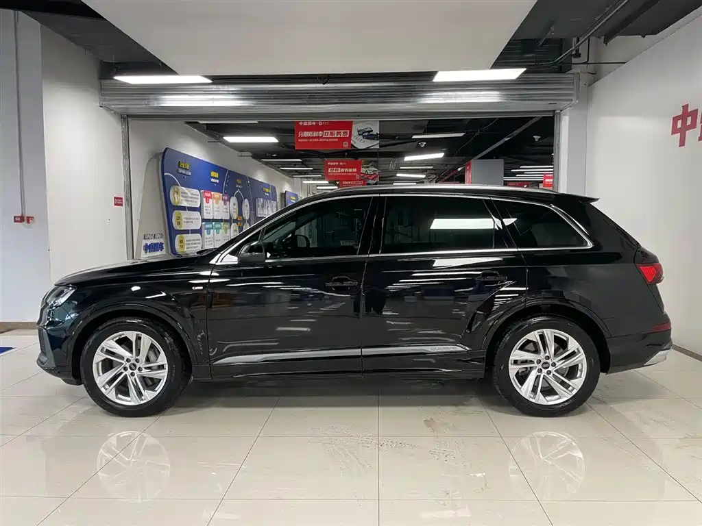 Audi Q7 2023 45 TFSI quattro S line Sport Edition