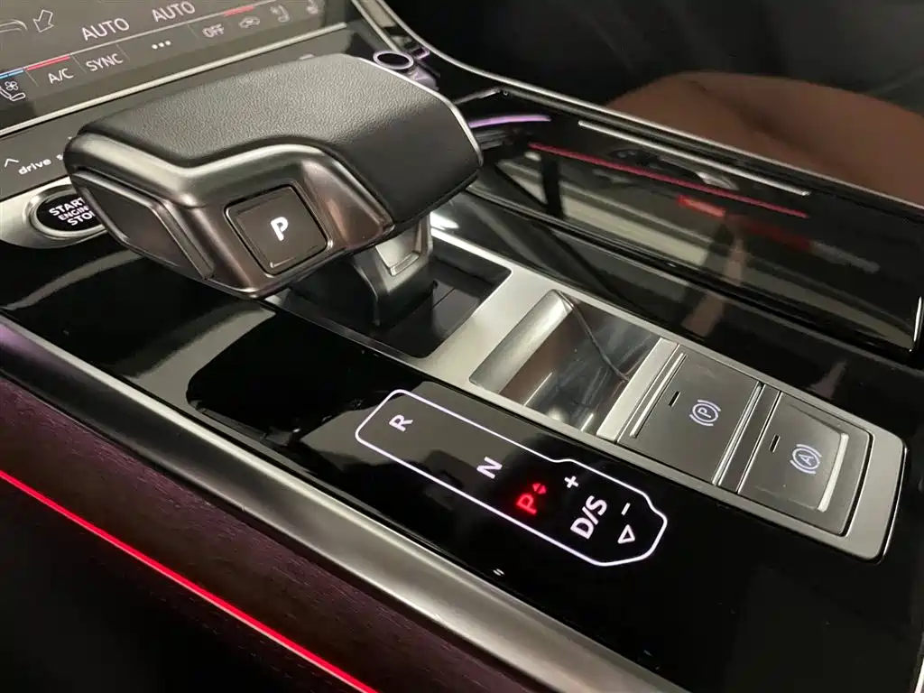 Audi Q7 2023 45 TFSI quattro S line Sport Edition