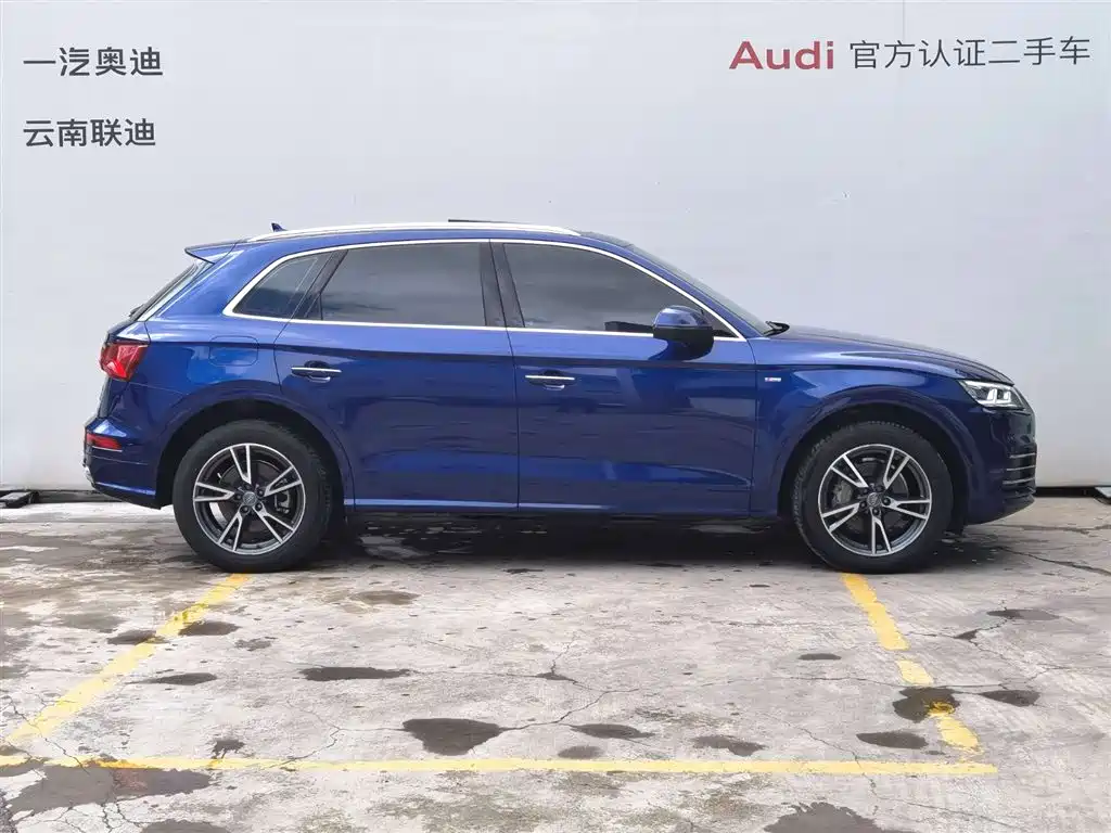 Audi Q5L 2018 40 TFSI Rongxiang Fashion Edition National V
