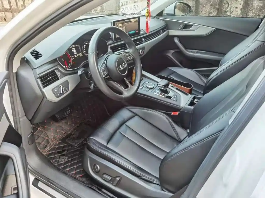 Audi A4L 2017 Plus 40 TFSI进取型