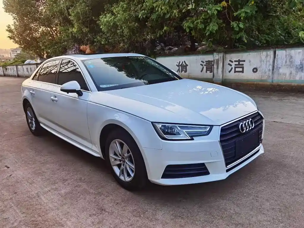 Audi A4L 2017 Plus 40 TFSI进取型