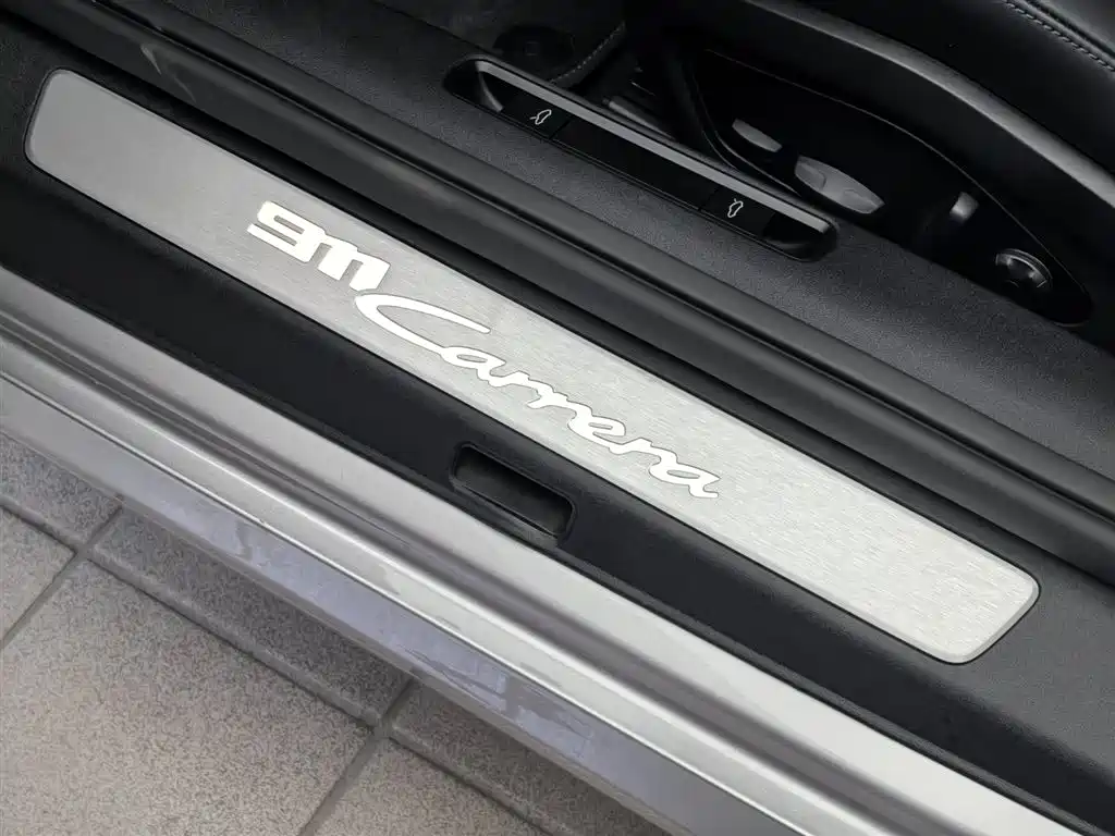 Porsche 911 2025 Carrera 3.0T